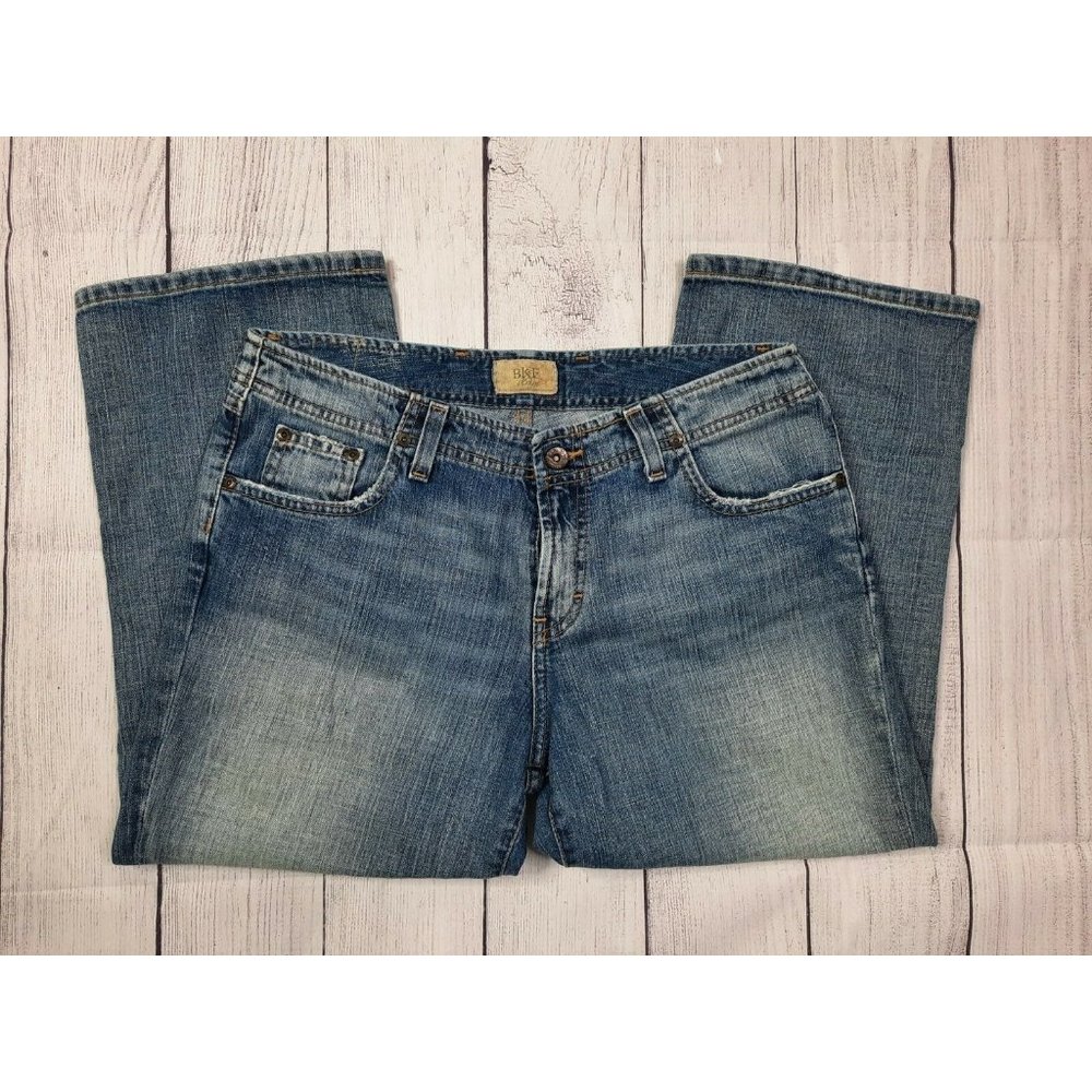 Buckle BKE Denim Women’s Blue Jean Capri Size 30